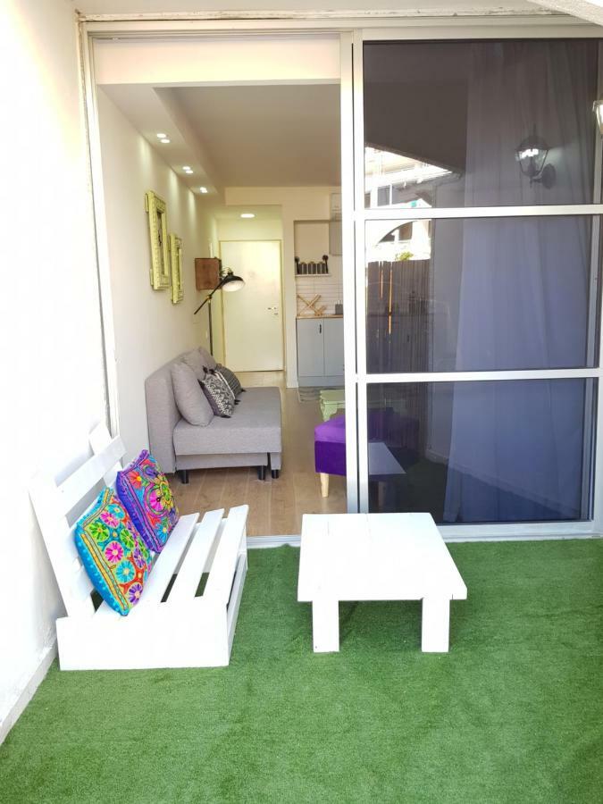 Stylish Apartment With A Patio Close To The Beach Эйлат Экстерьер фото